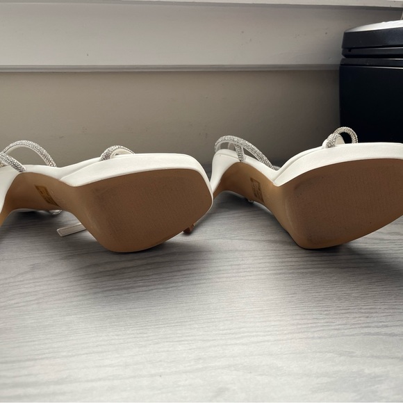 Aldo “Domenica” white heels - Picture 3 of 5